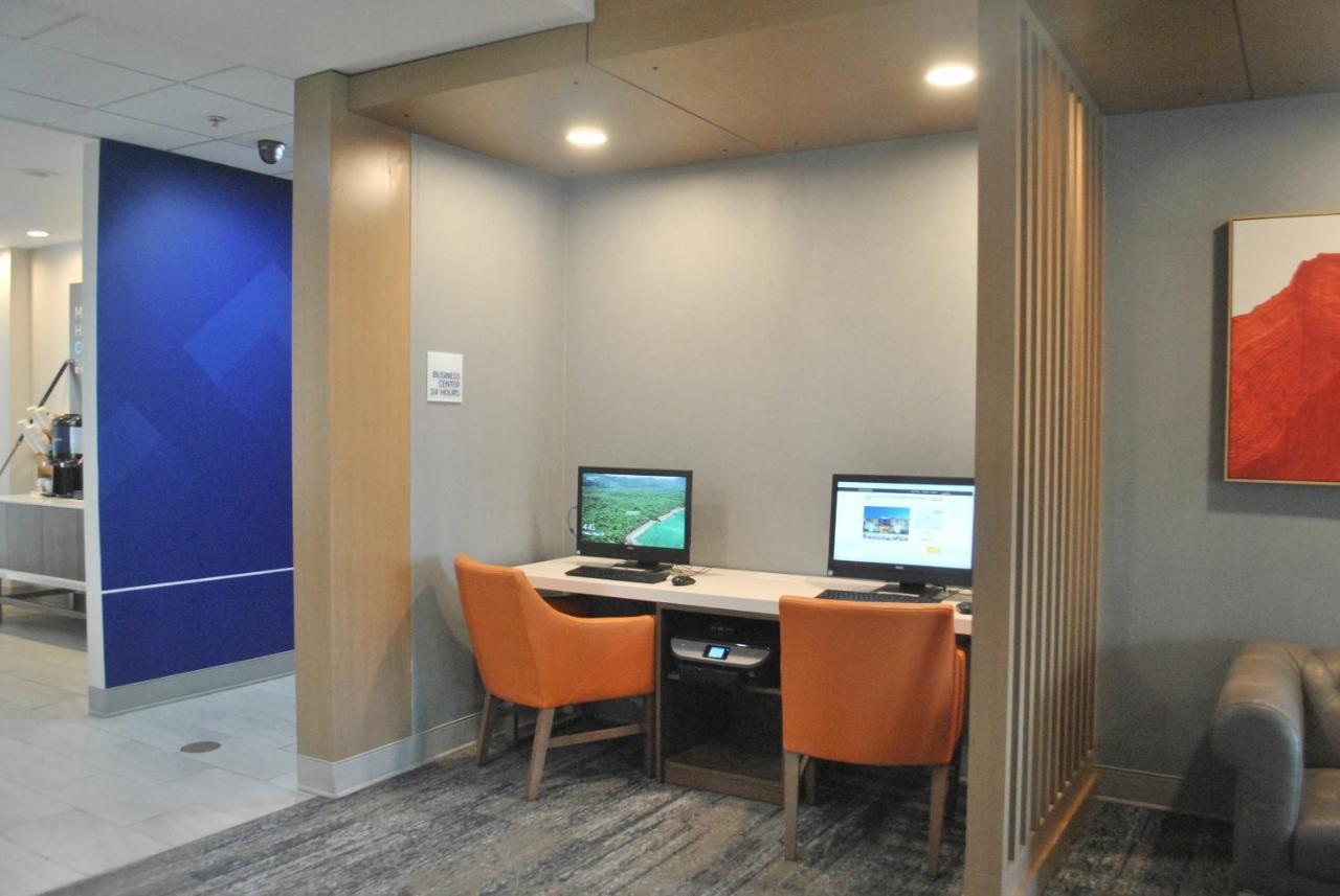 Holiday Inn Express Hotel & Suites Dover By Ihg Exterior foto